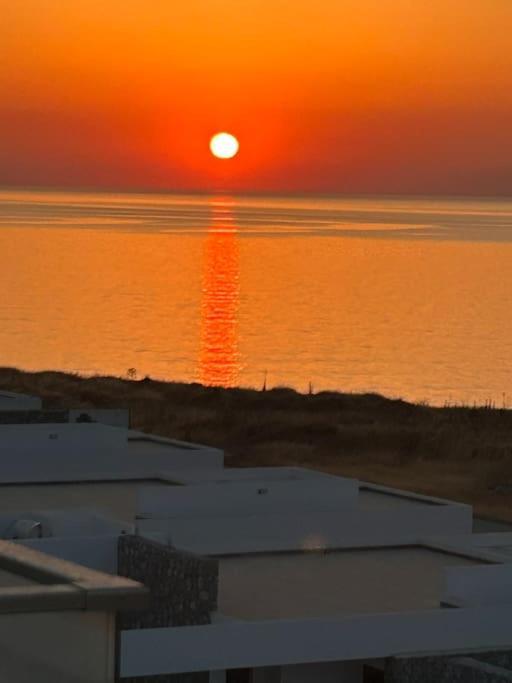 Penthouse Med Privat Saltvannsbasseng Pa Esentepe Beach 凯里尼亚 外观 照片