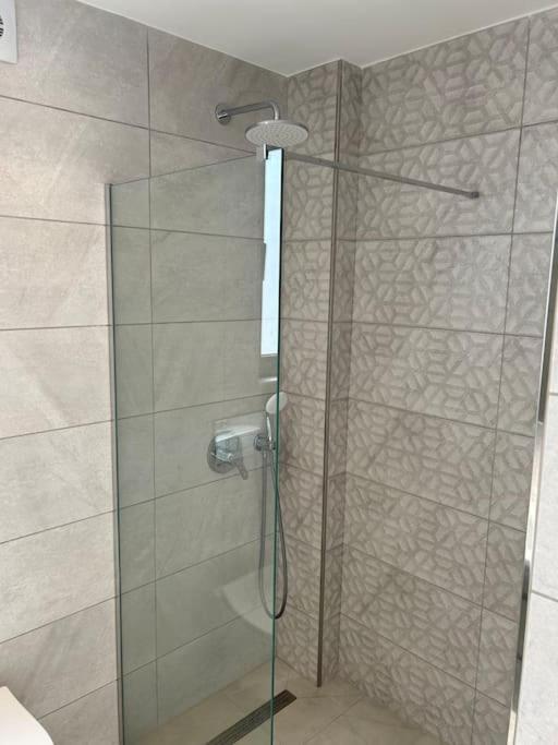 Penthouse Med Privat Saltvannsbasseng Pa Esentepe Beach 凯里尼亚 外观 照片