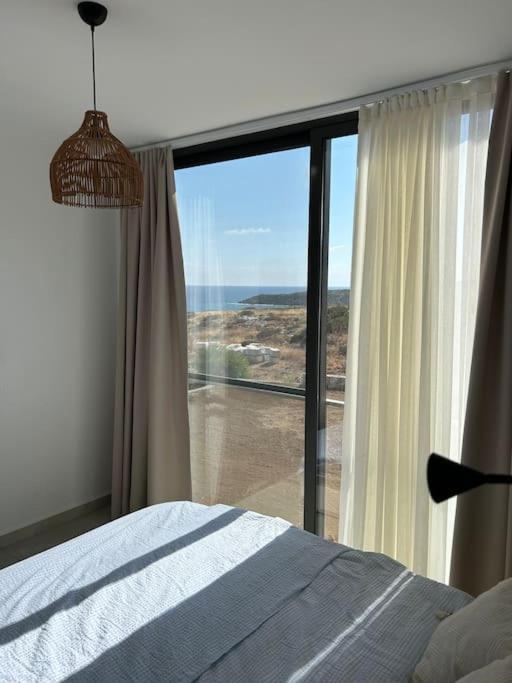 Penthouse Med Privat Saltvannsbasseng Pa Esentepe Beach 凯里尼亚 外观 照片