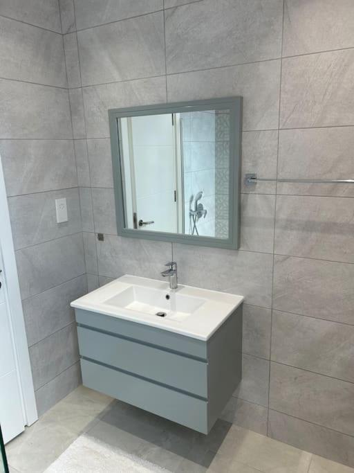 Penthouse Med Privat Saltvannsbasseng Pa Esentepe Beach 凯里尼亚 外观 照片