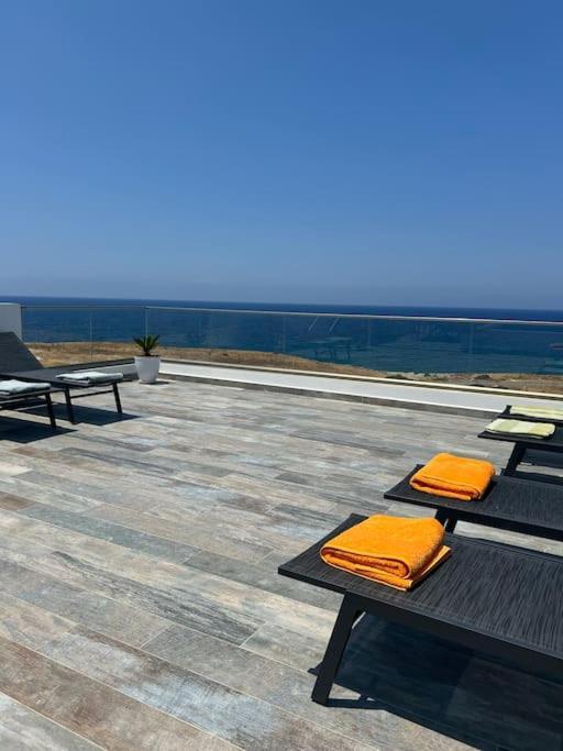 Penthouse Med Privat Saltvannsbasseng Pa Esentepe Beach 凯里尼亚 外观 照片