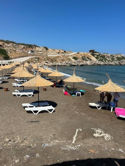 Penthouse Med Privat Saltvannsbasseng Pa Esentepe Beach 凯里尼亚 外观 照片
